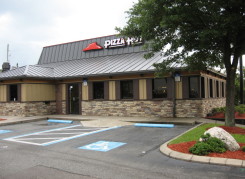 Pizza-Hut-CW-Hayes01